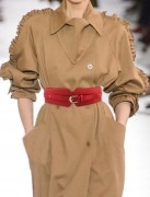 SZEROKI PAS BIODROWY Sukienki Płaszcze CZERWONY