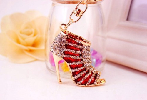 BRELOCZEK Brelok do kluczy Szpilka But Kobiecy