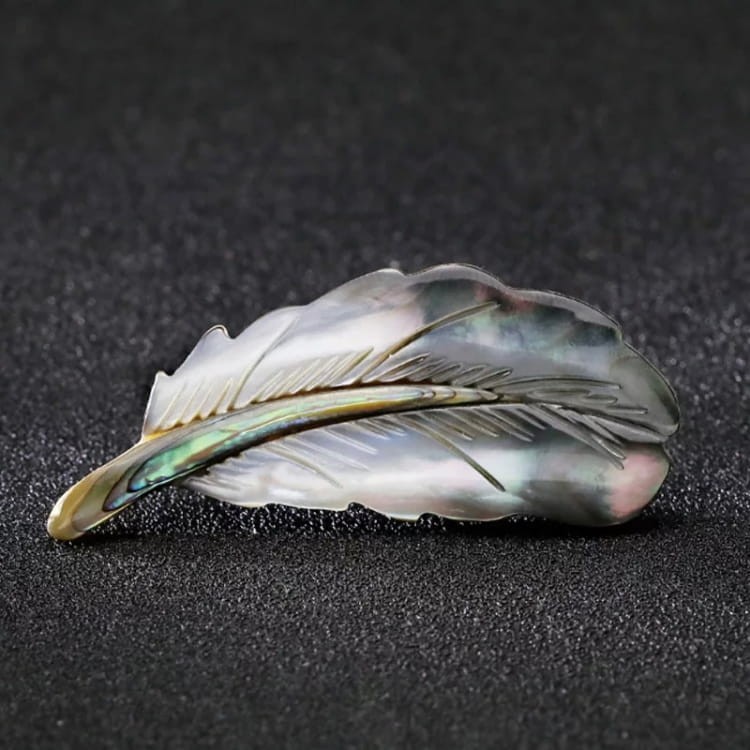 PINETS broszka Pióro Piórko masa perłowa Ozdoba