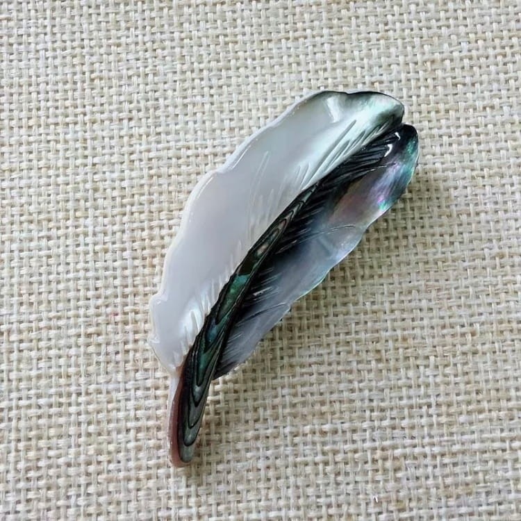 PINETS broszka Pióro Piórko masa perłowa Ozdoba