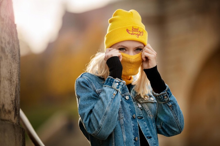 CZAPKA Little Angel żółta różowe haftowane Logo