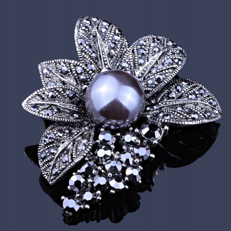 PINETS Broszka czarny Kwiat Cyrkonie perła Liście