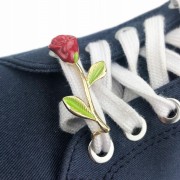 2 OZDOBY do butów Sznurówek Spinki Róże Kwiaty