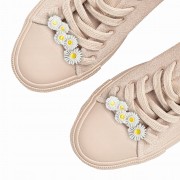 2 OZDOBY do butów Sznurówek Spinki Stokrotki Kwiat