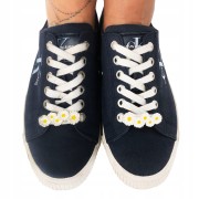 2 OZDOBY do butów Sznurówek Spinki Stokrotki Kwiat