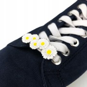 2 OZDOBY do butów Sznurówek Spinki Stokrotki Kwiat
