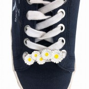 2 OZDOBY do butów Sznurówek Spinki Stokrotki Kwiat