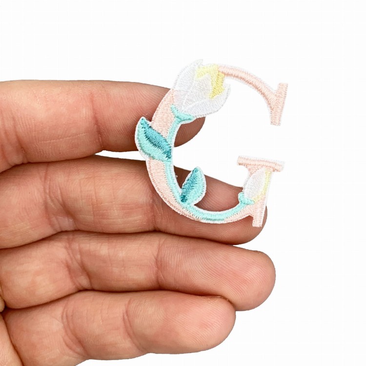 NAKLEJKA Naszywka termo Litera G Haftowana Kwiaty