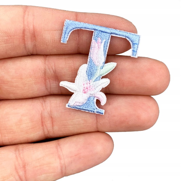 NAKLEJKA Naszywka termo Litera T Haftowana Kwiaty