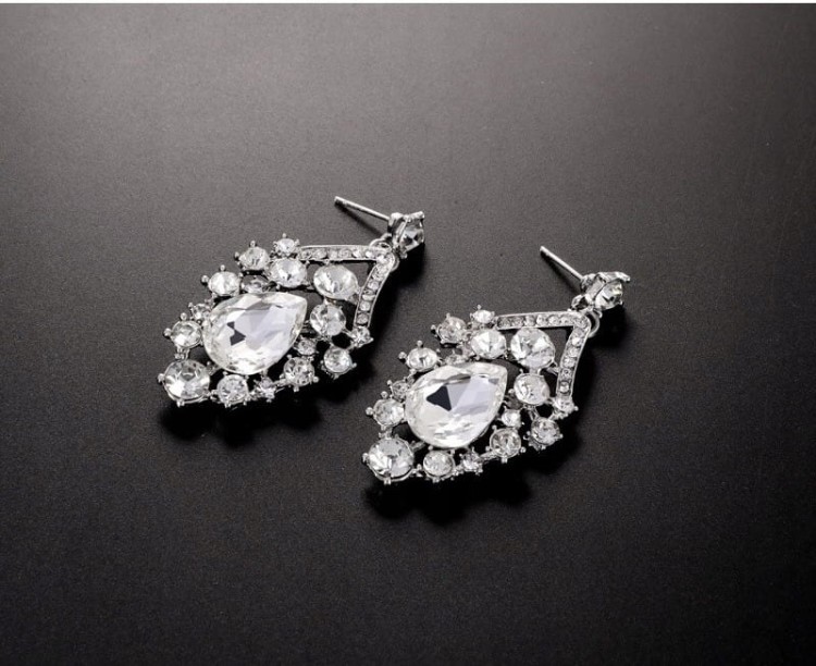 Zestaw srebrny kolia z cyrkoniami kolczyki