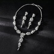 Zestaw srebrny Kolia z cyrkoniami listki