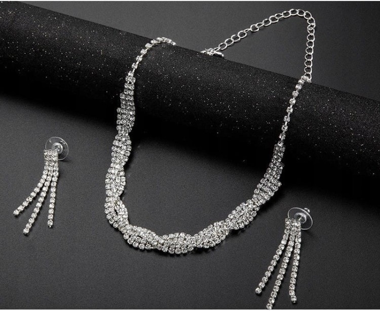 Zestaw srebrny Kolia z cyrkoniami