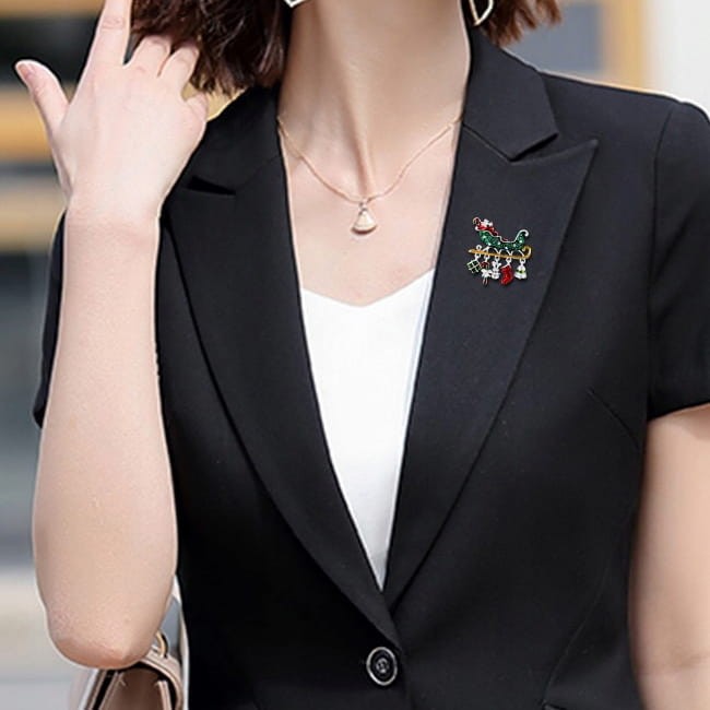 PINETS Broszka sanie Mikołaja z prezentami