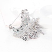 PINETS Broszka sanie Mikołaja z prezentami