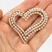 PINETS Broszka serce z koralikami i cyrkoniami