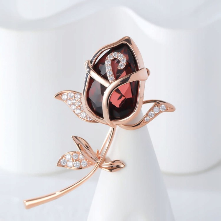 PINETS czerwona Róża pozłacana broszka z kwiatem