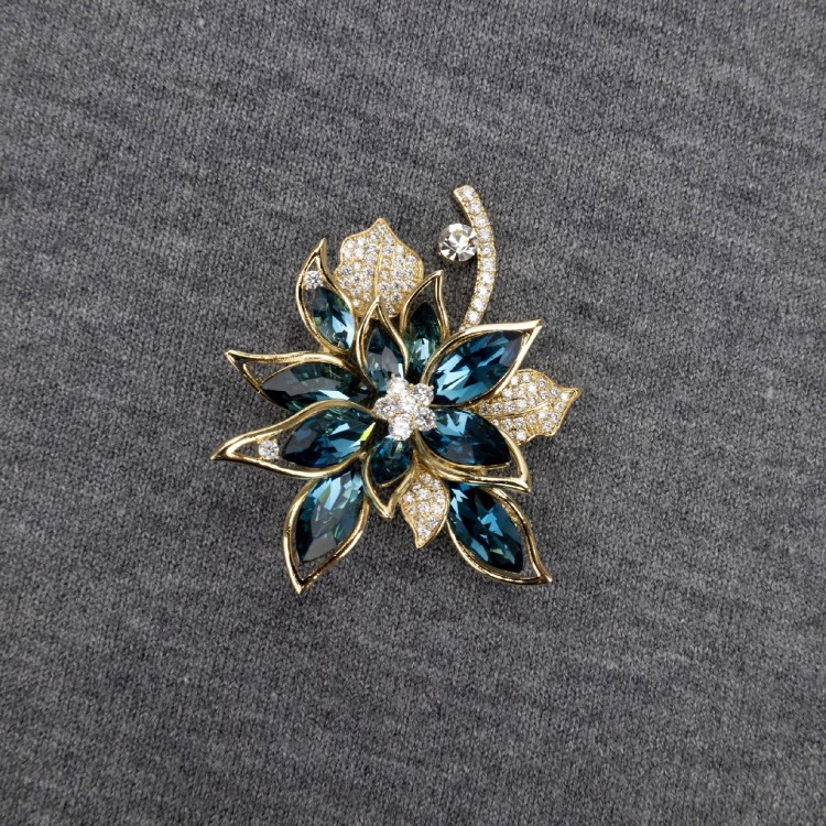 PINETS Kwiat z cyrkoniami Broszka pozłacana 14k