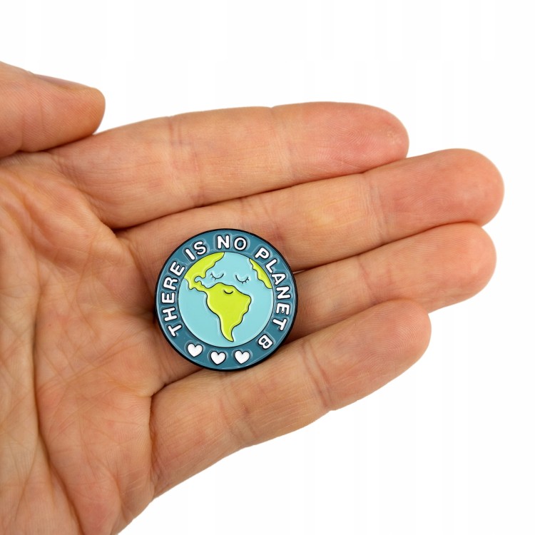 PINETS Przypinka ekologiczna Ziemia planeta serce