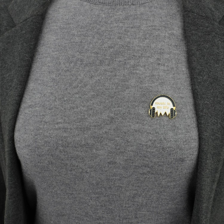 PINETS Przypinka Słuchawki Music Is My Life Muzyka