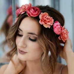 Wianek duże różowe kwiaty piwonie Boho