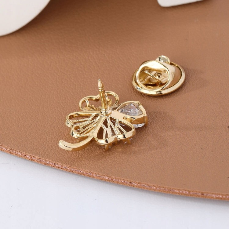 PINETS Koniczynka pozłacana Przypinka na szczęście