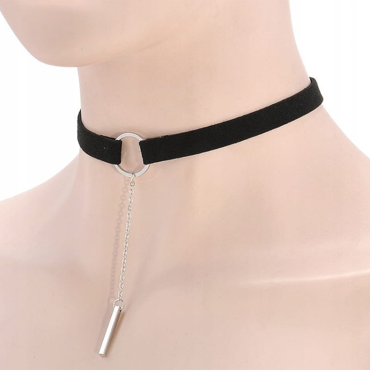 Choker zamszowy czarny ze srebrnymi dodatkami