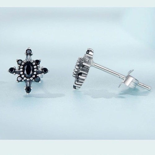 Fraise kolczyki Gotyckie gwiazdy czarne S925