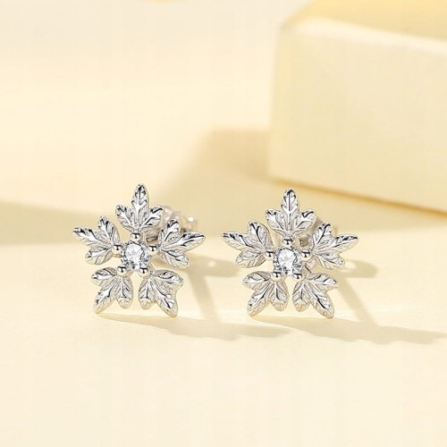 Fraise kolczyki srebrne 925 Śnieżynki z cyrkoniami