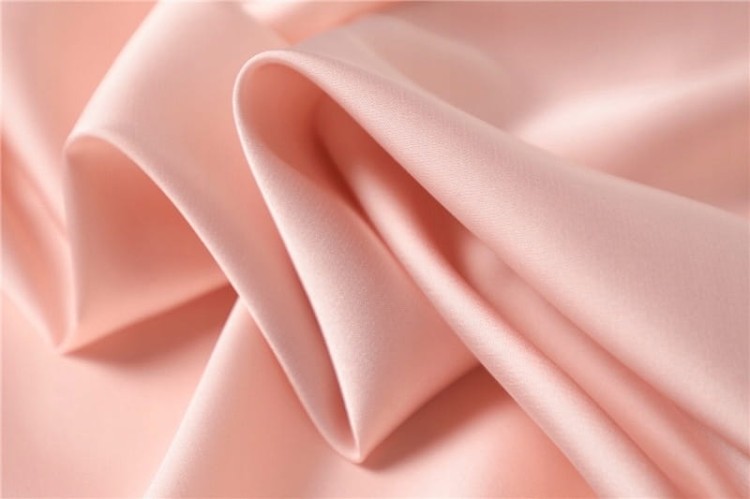 Apaszka chusta na szyję włosy różowa satynowa