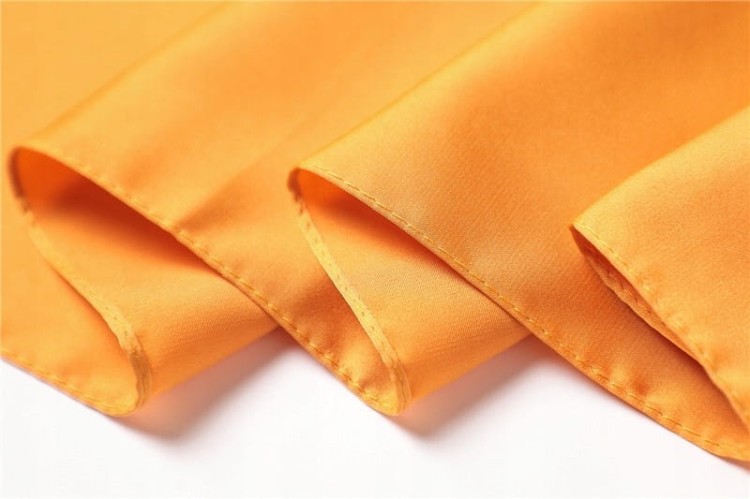 Apaszka chusta na szyję włosy musztardowa satynowa