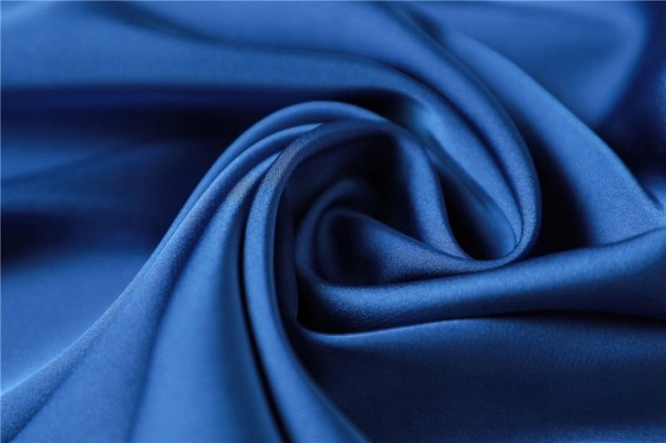 Apaszka chusta na szyję włosy niebieska satynowa