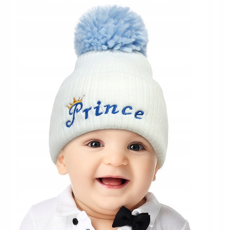 Prince czapka zimowa dla dziecka biała pompon