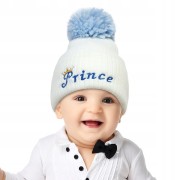 Prince czapka zimowa dla dziecka biała pompon