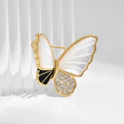 PINETS Broszka pozłacana 14K motyl masa perłowa