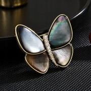 PINETS Broszka pozłacana 14K motyl masa perłowa