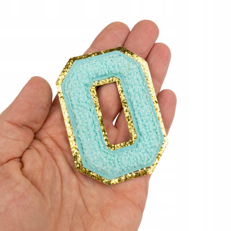 NASZYWKA duża Font cyjan LITERA O brokat błękitna