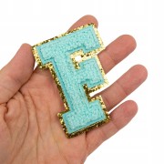 NASZYWKA LITERA F brokat niebieska cyjan Napis