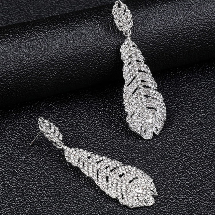 Zestaw Naszyjnik i kolczyki białe liście cyrkonie