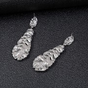 Zestaw Naszyjnik i kolczyki białe liście cyrkonie