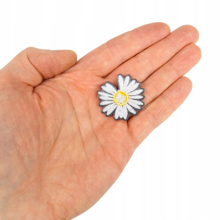 NAPRASOWANKA haftowana mała Stokrotka Termo łatka