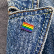 PINETS przypinka flaga LGBT tęczowa tęcza Miłość