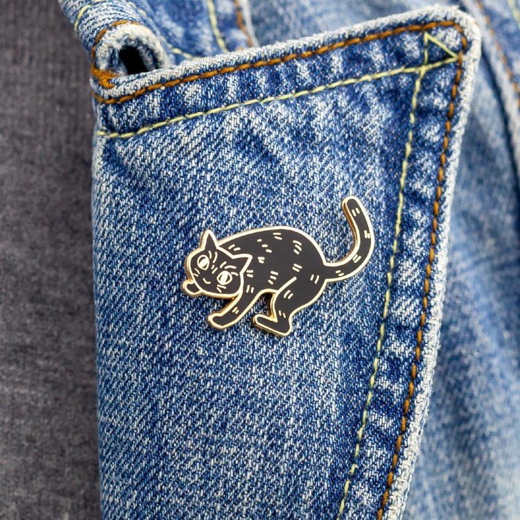 PINETS przypinka czarny Kot złoty Bonifacy 14K