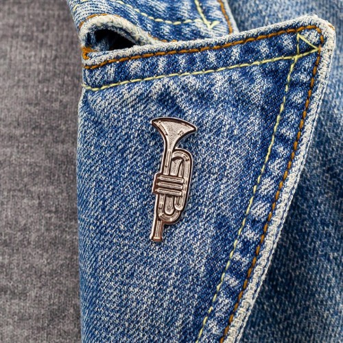 PINETS przypinka srebrna Trąbka instrument muzyka