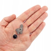 PINETS przypinka Alpaka Lama z różową kokardką