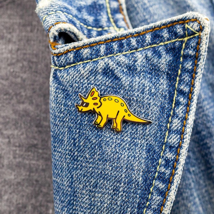 PINETS przypinka żółty Dinozaur w okularach Słodki