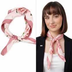 Różowa apaszka damska w kwiaty 70x70 satyna styl premium